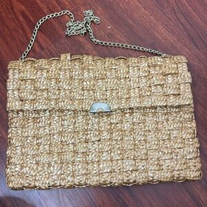 Vintage basket weave straw clutch purse chain strap